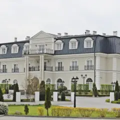Noclegi w Przyczynie Górnej – najlepsze oferty i atrakcje w okolicy