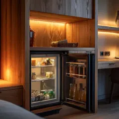 Czy minibar w hotelu jest płatny? Sprawdź, aby uniknąć nieprzyjemnych kosztów
