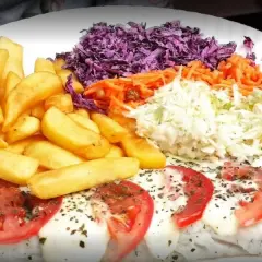 Gdzie zjeść w Darłówku? Odkryj najlepsze lokale i smaki!