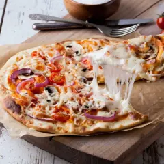 Gdzie zjeść pizzę w Pizie? Unikaj turystycznych pułapek i ciesz się smakiem