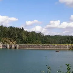Jezioro Złotnickie: piękne miejsce na relaks i niezapomniane przygody