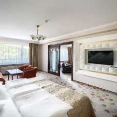 Ile kosztuje doba w hotelu Gołębiewskim? Ceny i tajemnice noclegów