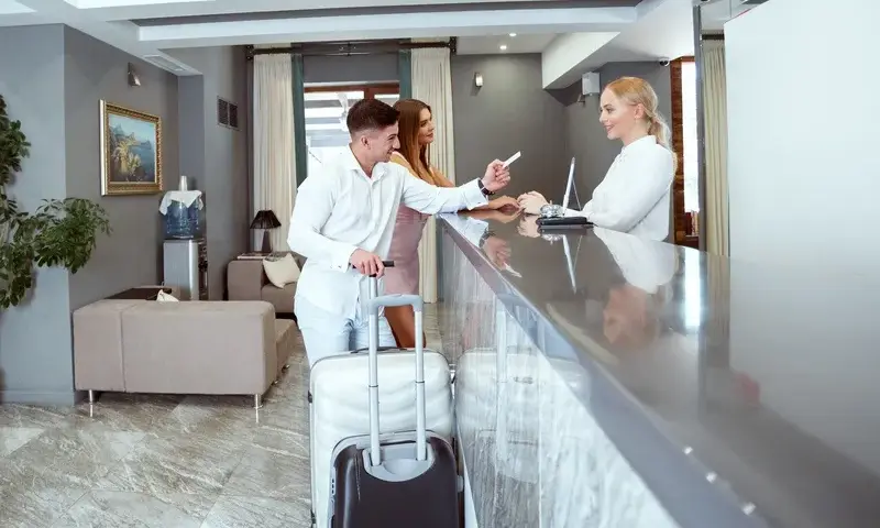 Czy w hotelu trzeba pokazać dowód? Oto, co musisz wiedzieć