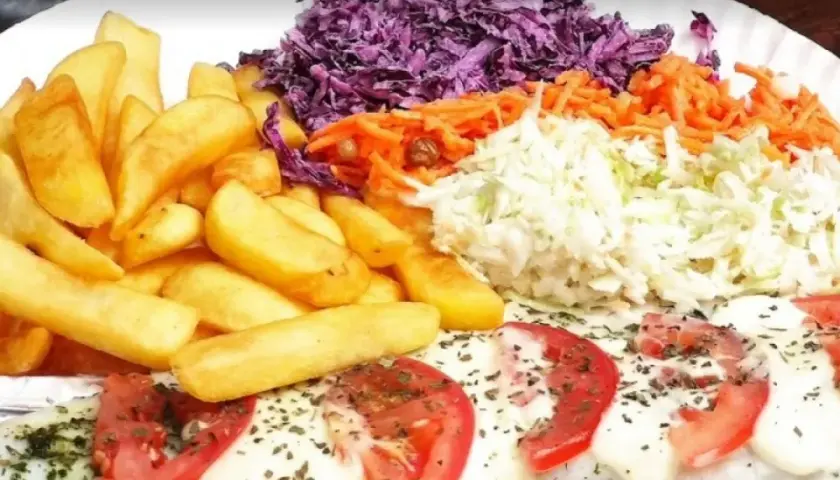 Gdzie zjeść w Darłówku? Odkryj najlepsze lokale i smaki!