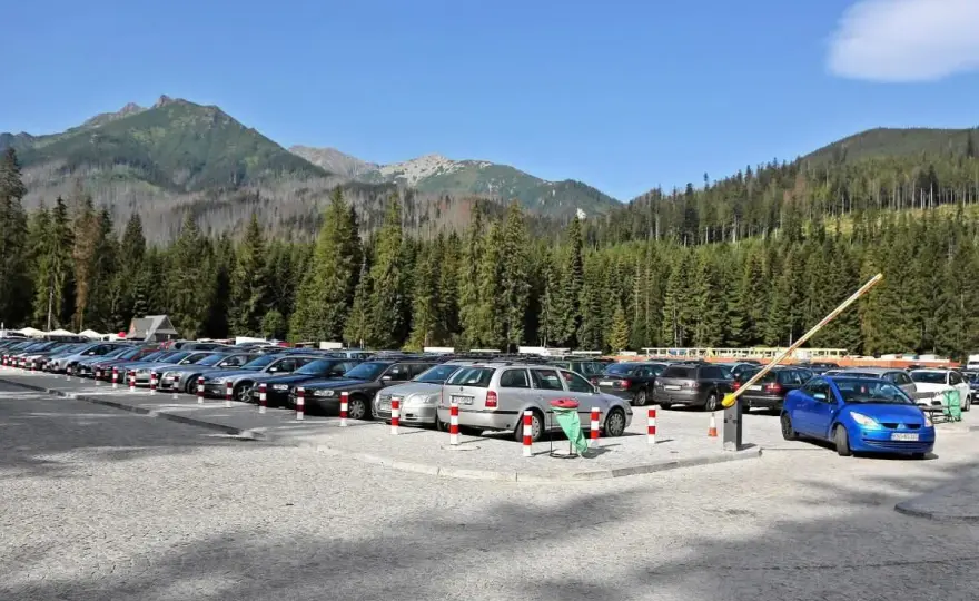 Parking Łysa Polana - Morskie Oko bez stresu? Sprawdź, jak!