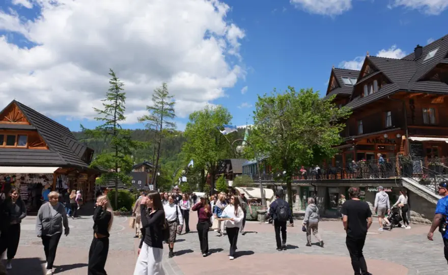 Krupówki Zakopane - Co zobaczyć i jak zaplanować spacer?
